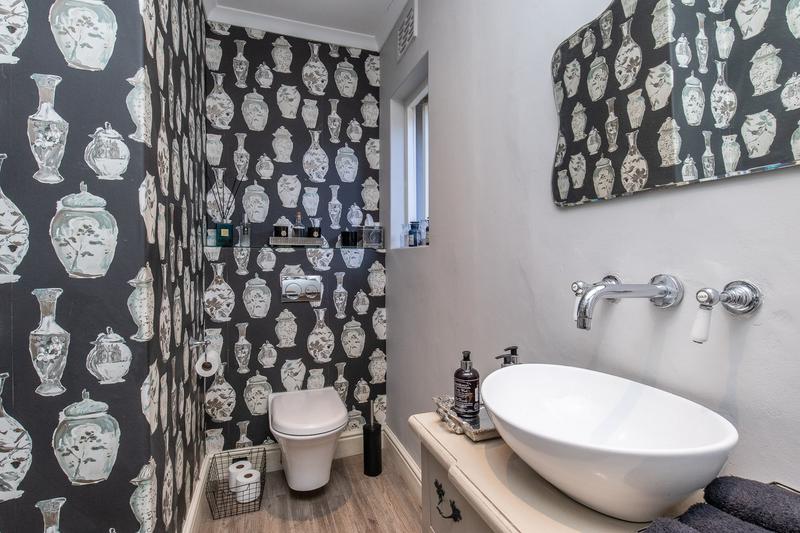 4 Bedroom Property for Sale in Constantia Western Cape